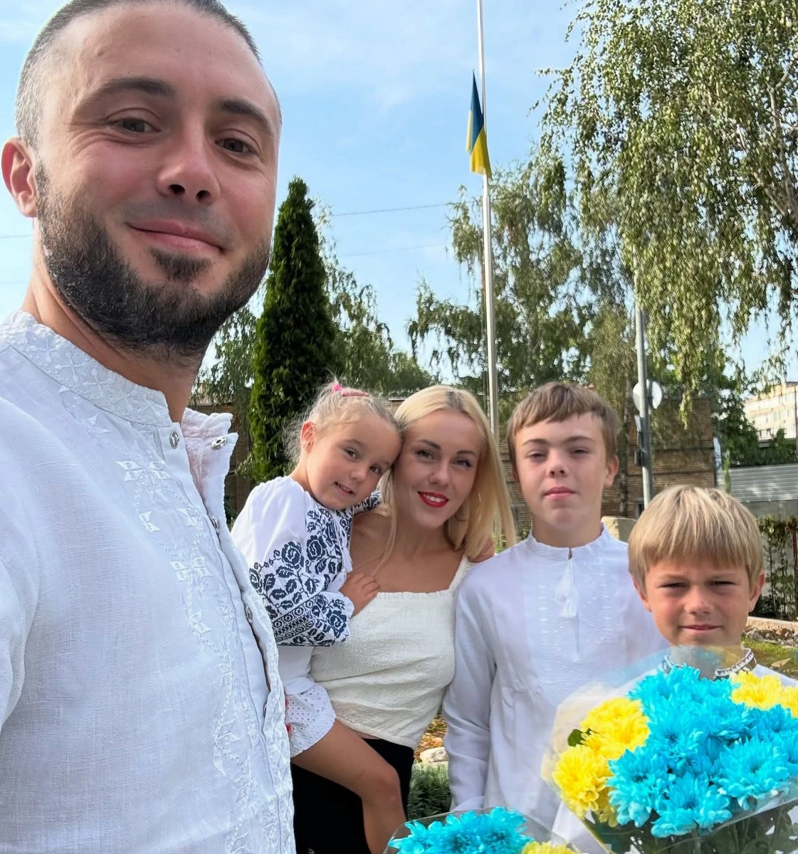 Тарас і Олена Тополі з дітьми
