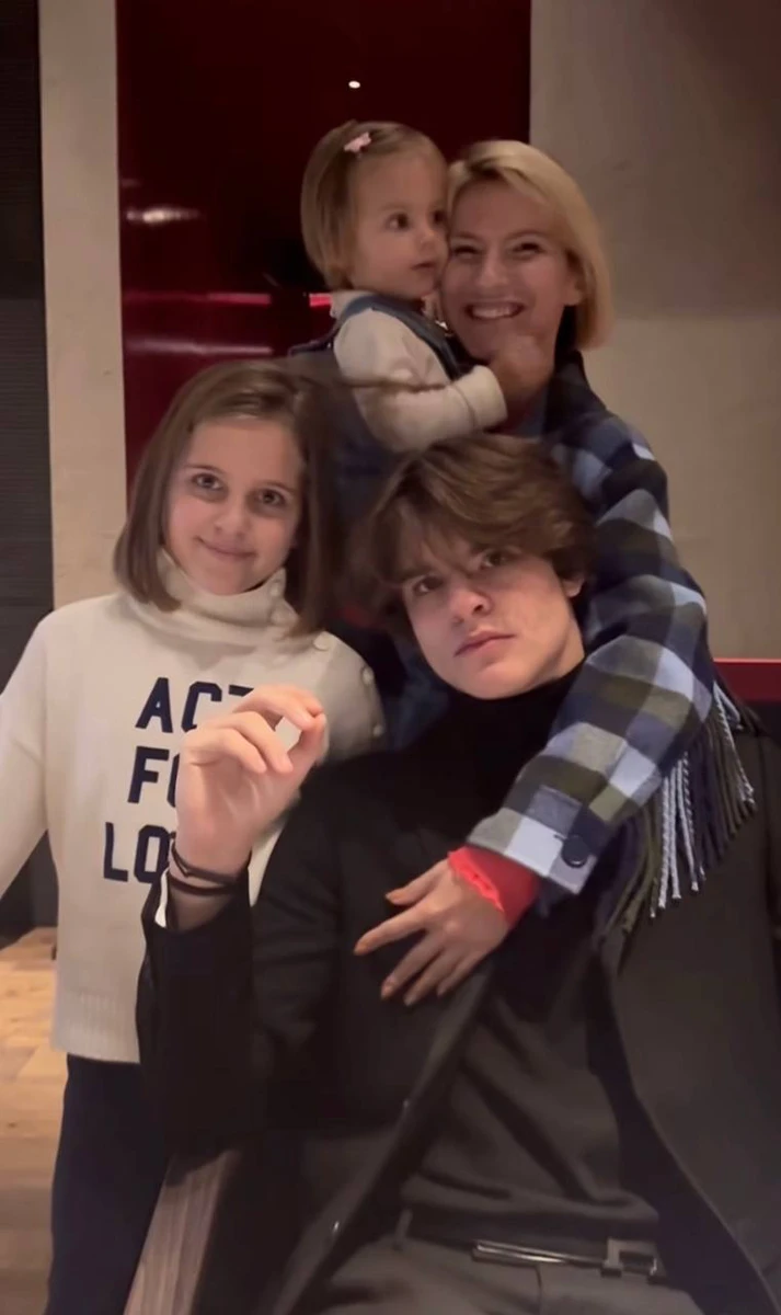 36-й день народження Єлизавета відсвяткувала у компанії дітей