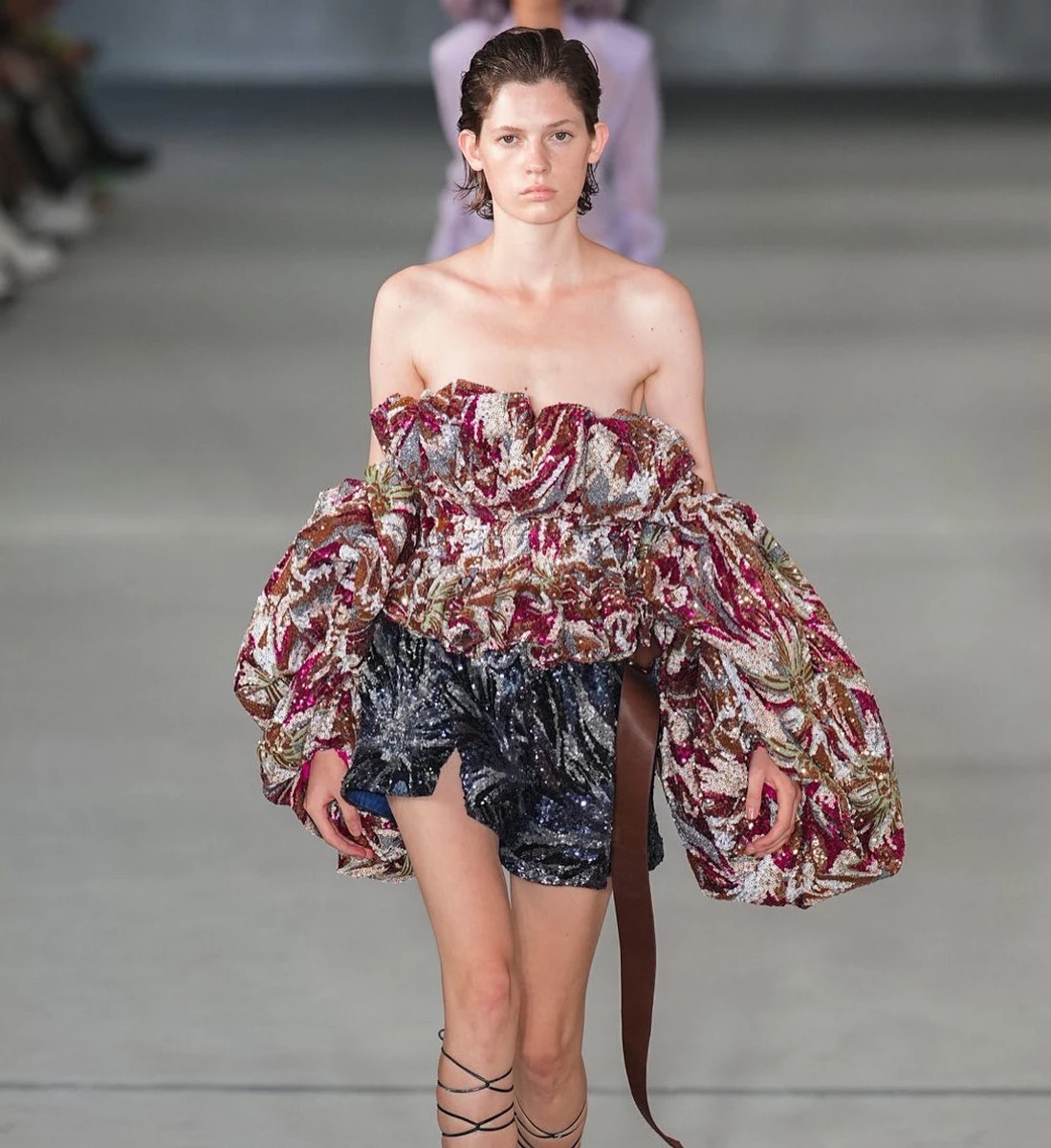 Це модель на одному з показів Prada