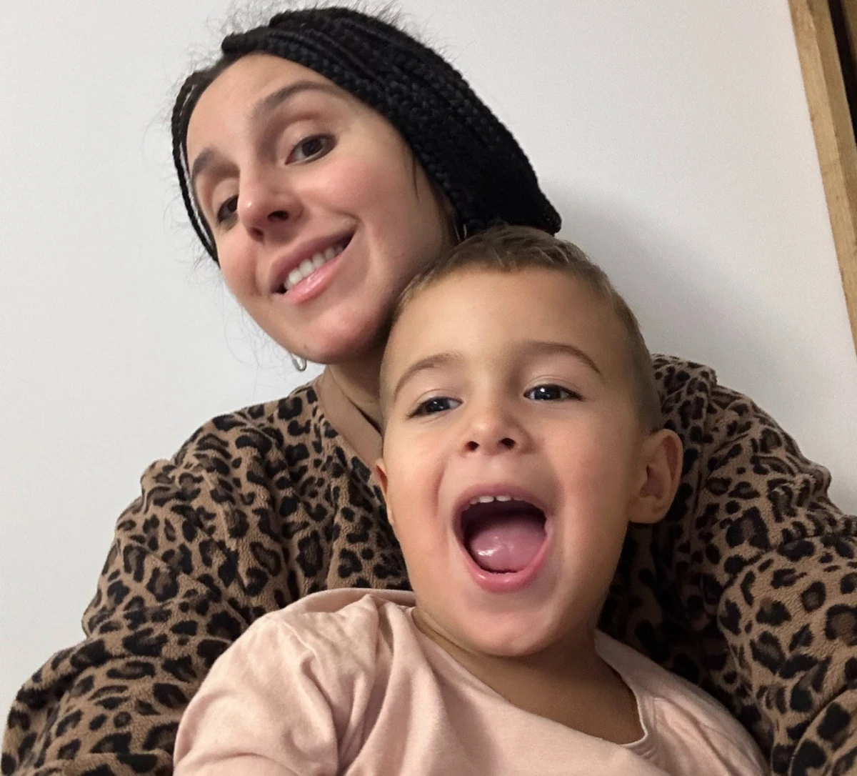 Джамала з середнім сином