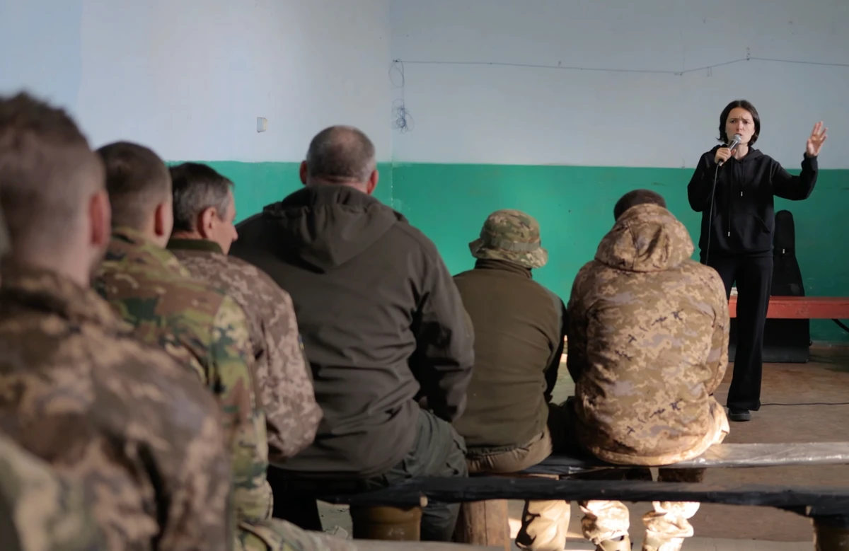 Лєра Мандзюк виступила перед військовими