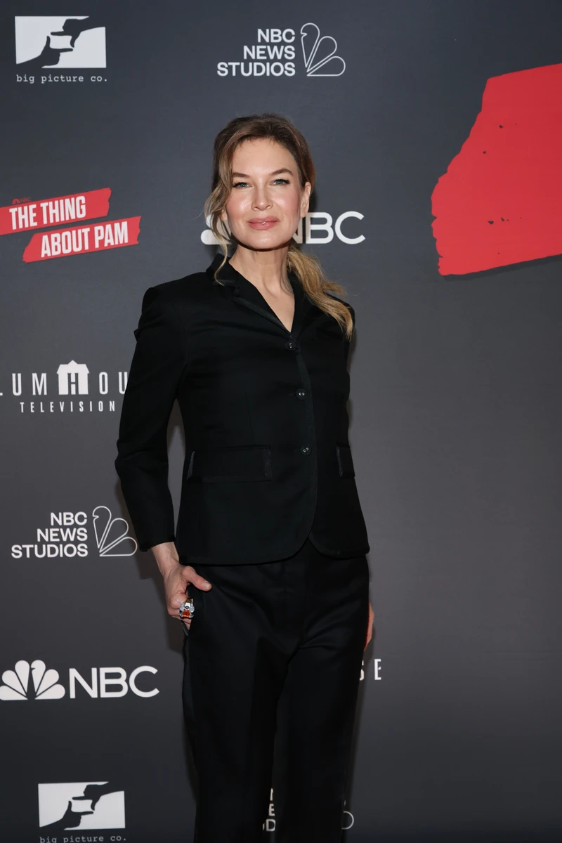 Зріст і вага Рене Зеллвегер 163 сантиметри і 47 кілограмів відповідно