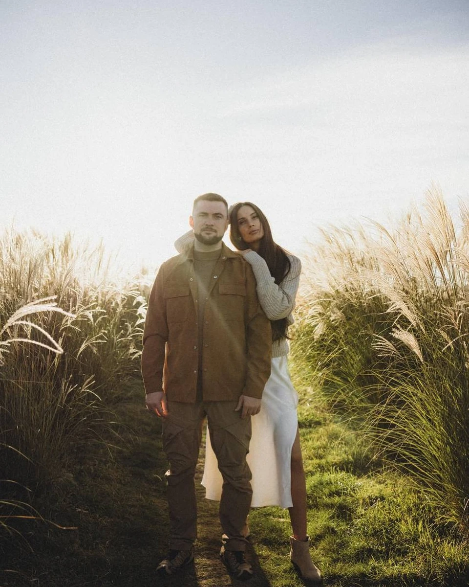 Ярмак попозував з дружиною у полі