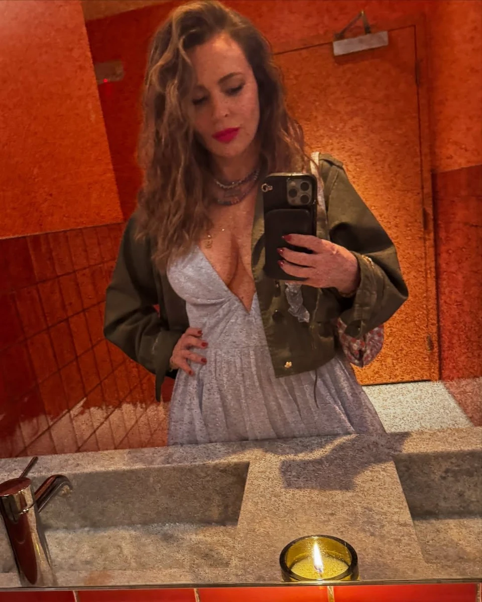 Алісса Мілано і грудні імпланти