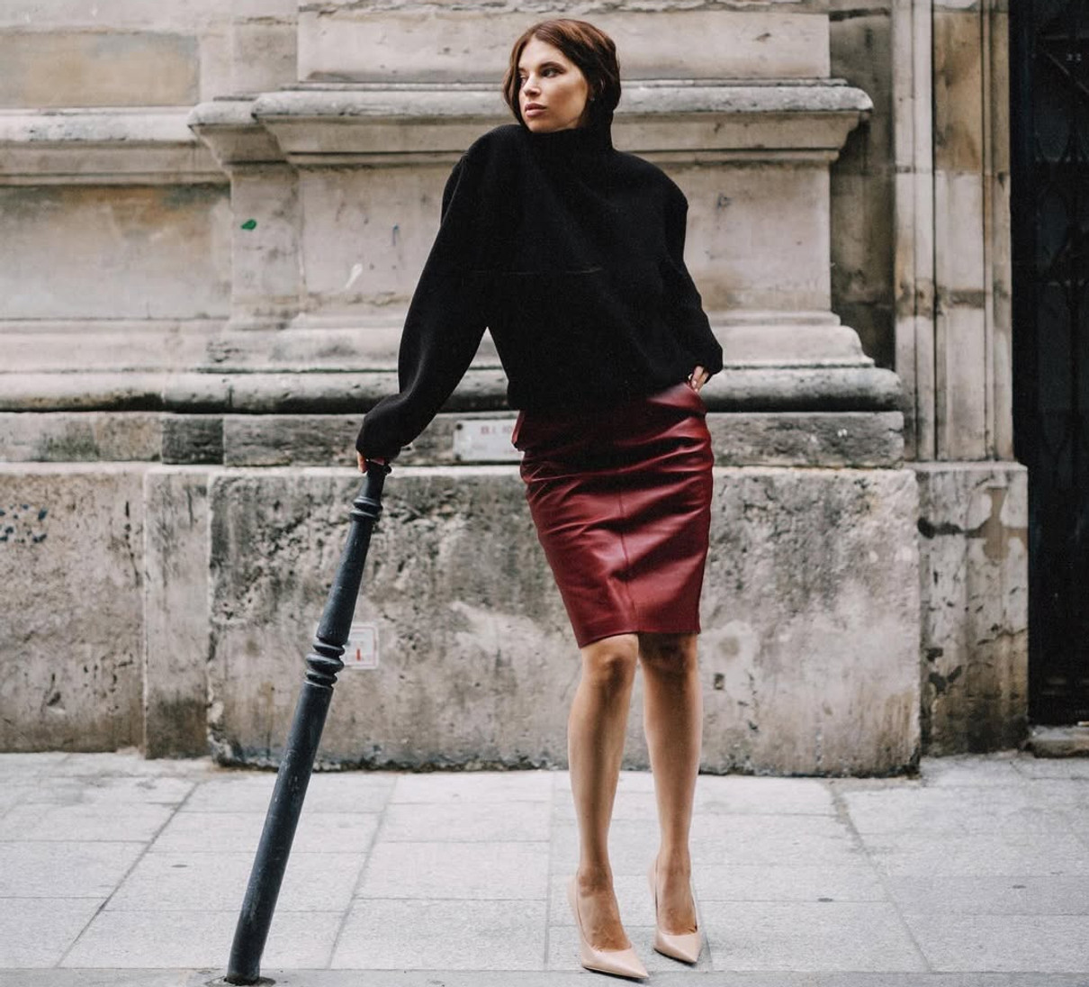 Катерина Усик у шкіряній спідниці блиснула струнким тілом у Парижі