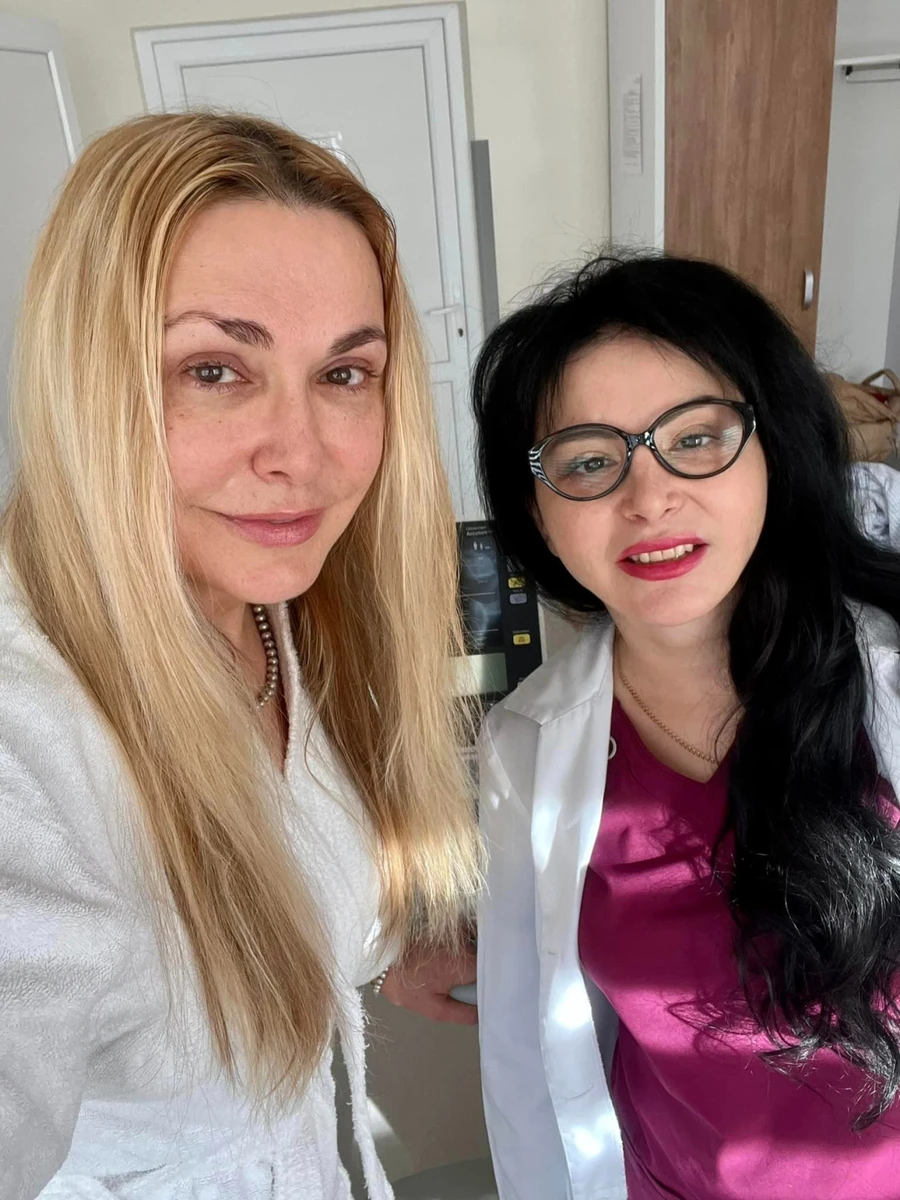 Акторка зі своєю лікаркою в Івано-Франківську