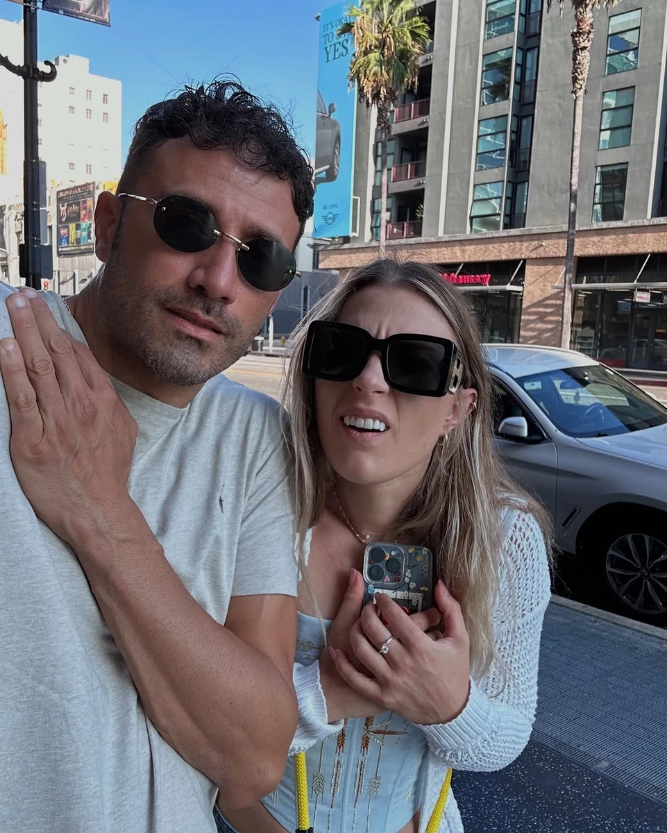 Ольга Харлан гуляє зі своїм хлопцем