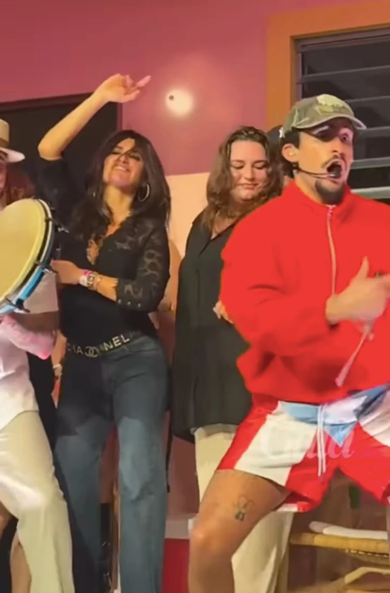 Пенелопа Крус та Хав'єр Бардем потанцювали на концерті Bad Bunny