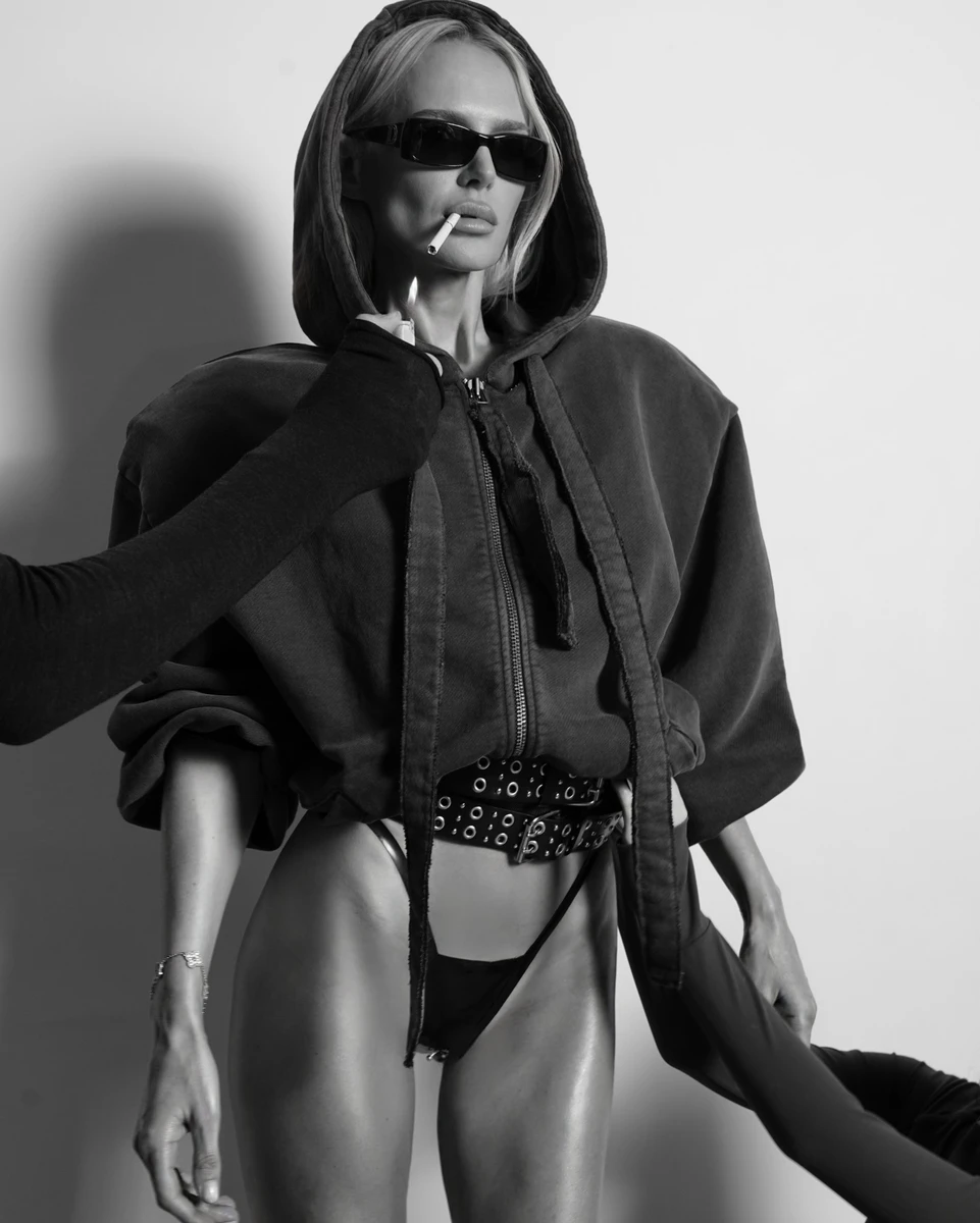 Виявляється, прийом з цигаркою досі в моді