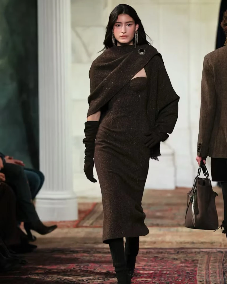 Модель на подіумі Ralph Lauren