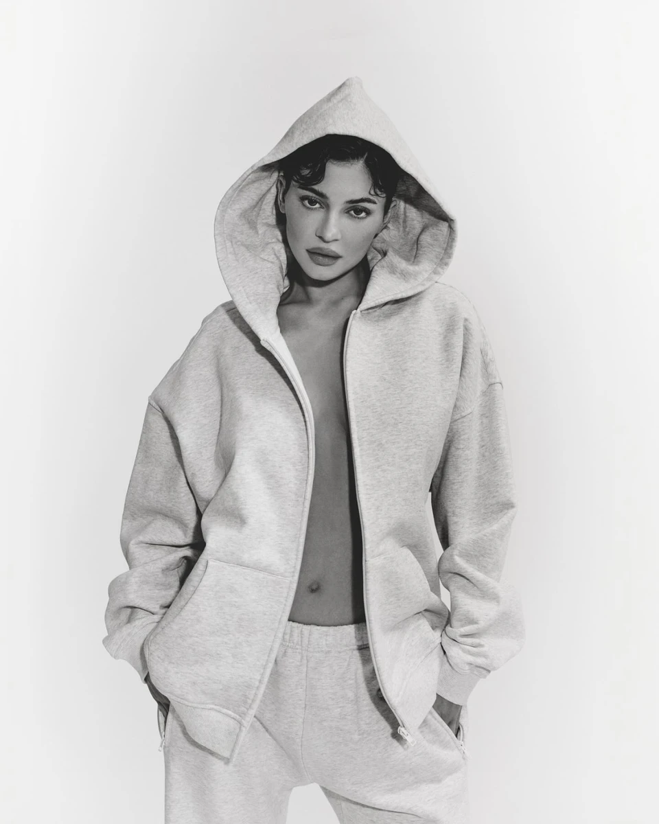 26-річна блогерка зухвало покрасувалася перед камерою