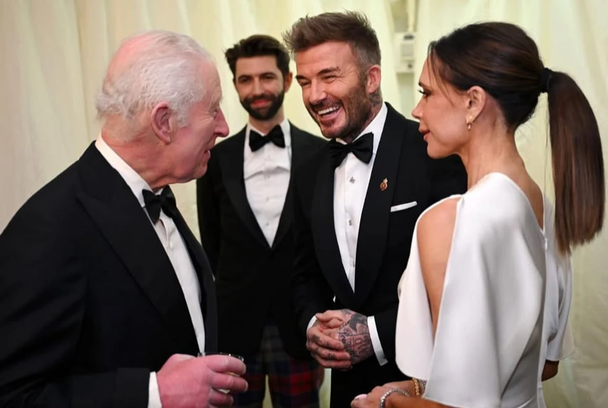 Бекхеми за бесідою з королем