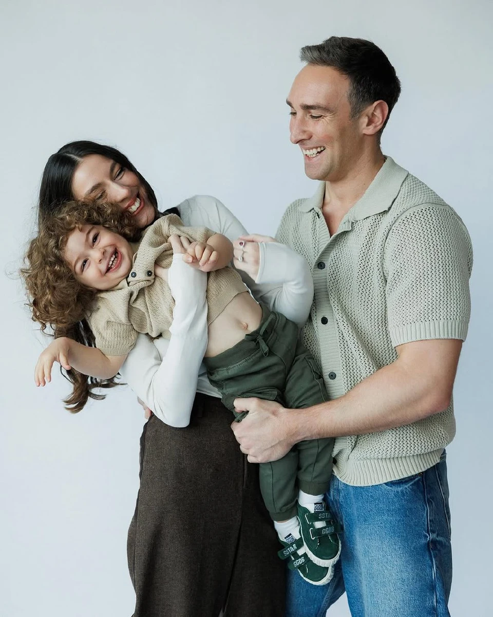 Макацарія з дружиною і дитиною