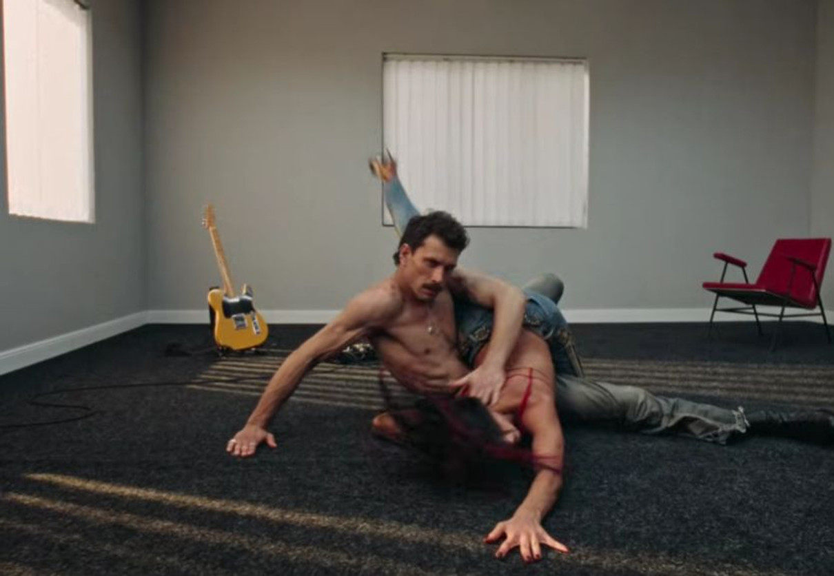 Відео вийшло справді гарячим 