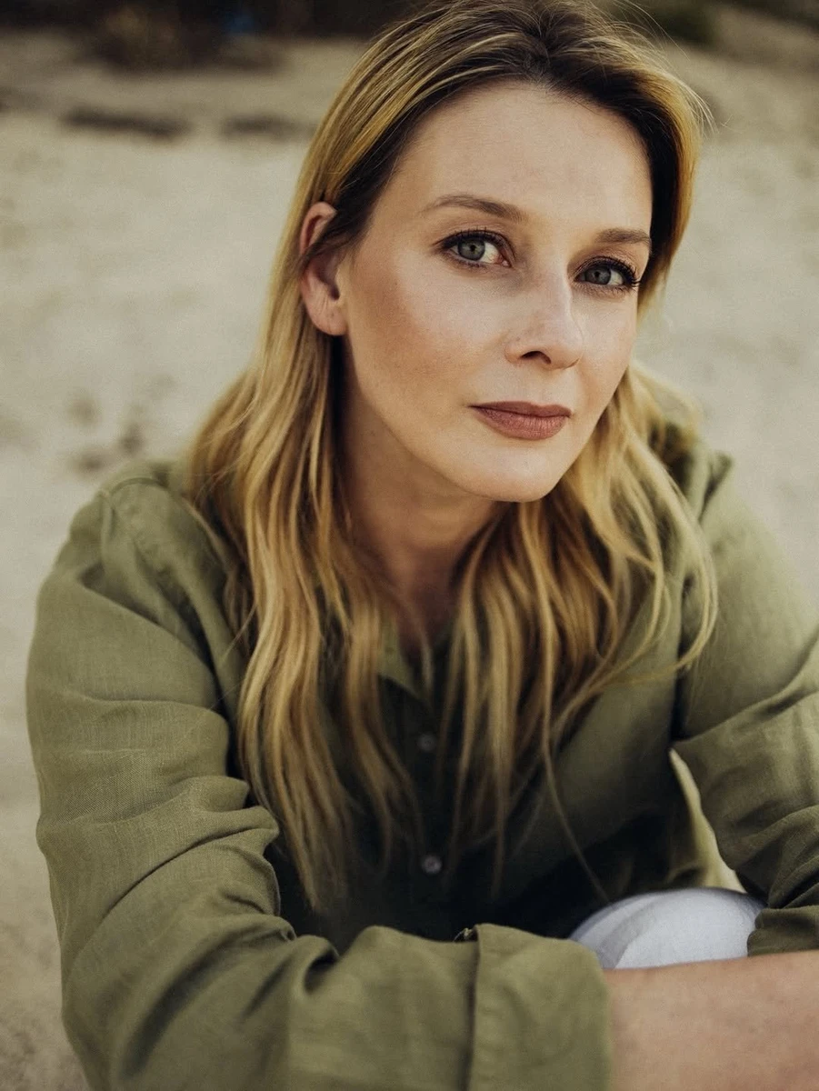 Актриса Любава Грешнова