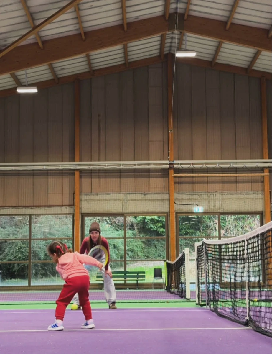 Еліна Світоліна повчила дочку грати у теніс