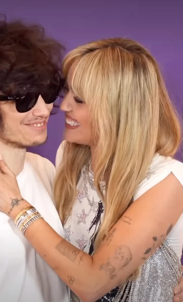 Майлі Сайрус влаштувала романтику з нареченим на хіднику