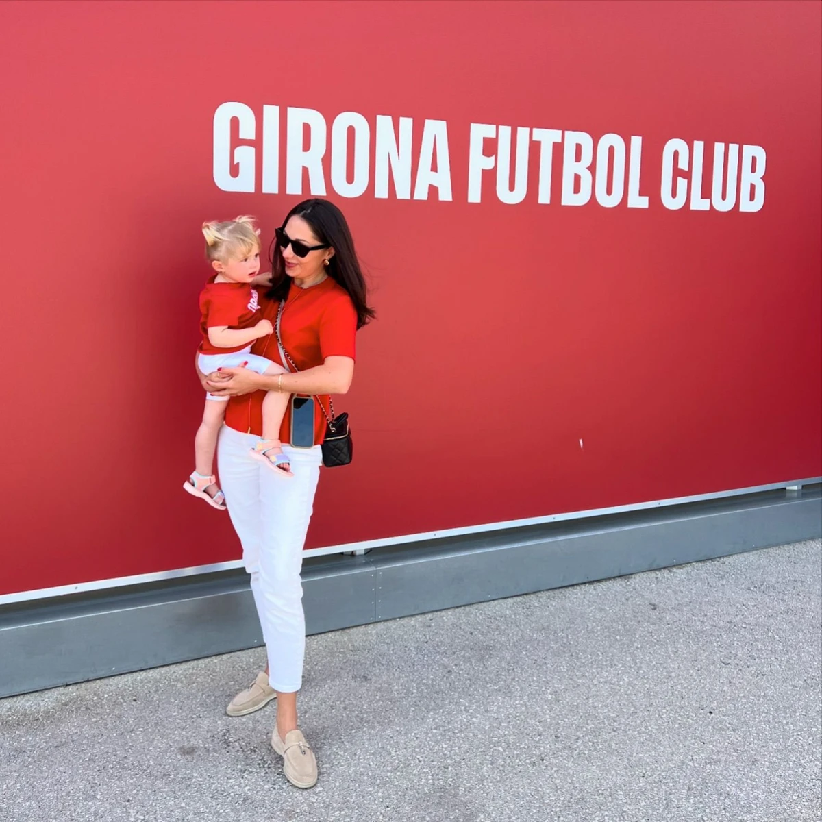 Дружина і дочка живуть із Довбиком в Іспанії 