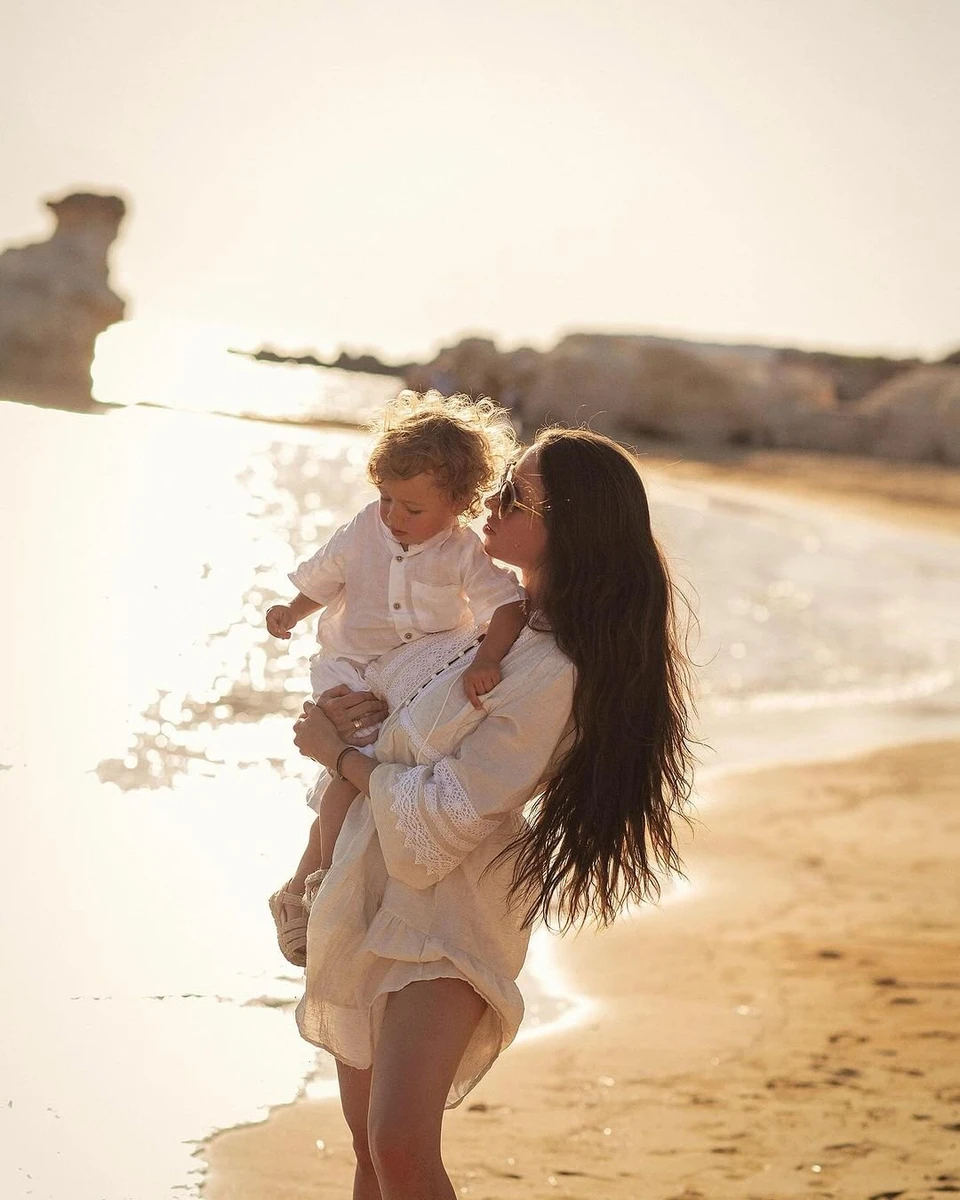 Невістка експрезидента Ющенка на Кіпрі з його онуком