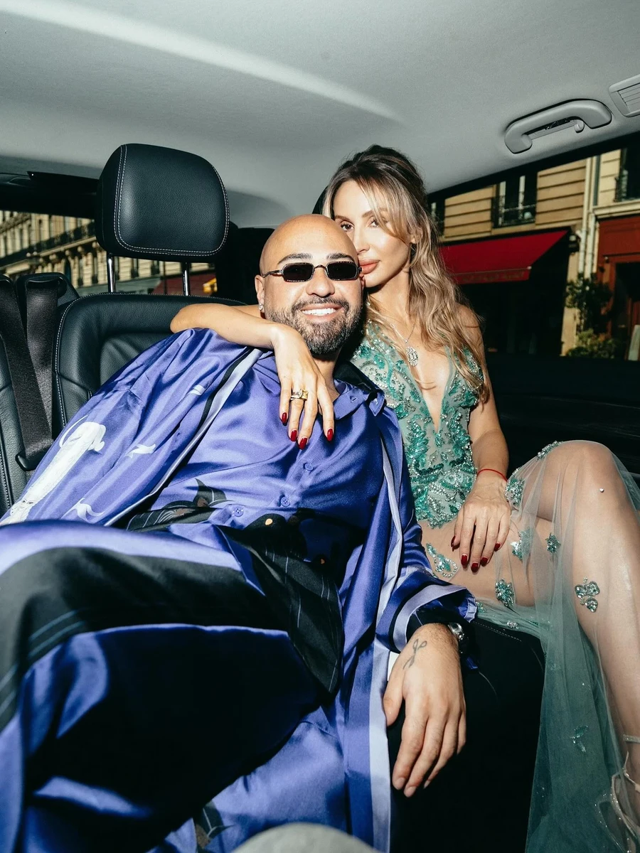 Лобода з Бічоллою в Парижі