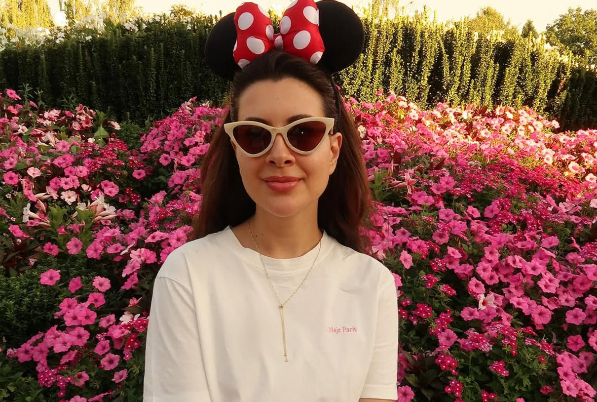 Раміна показала фото з Парижу