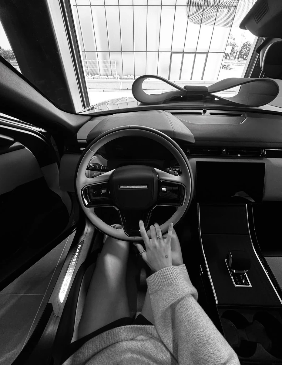 Катерина Остапчук похвалилася новеньким авто