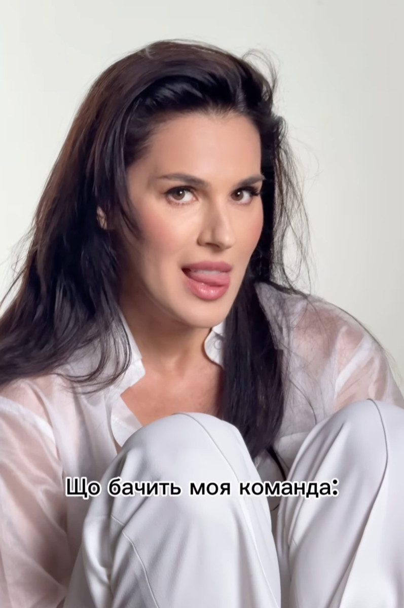 Маша Єфросиніна кумедно побавилася під час фотосесії