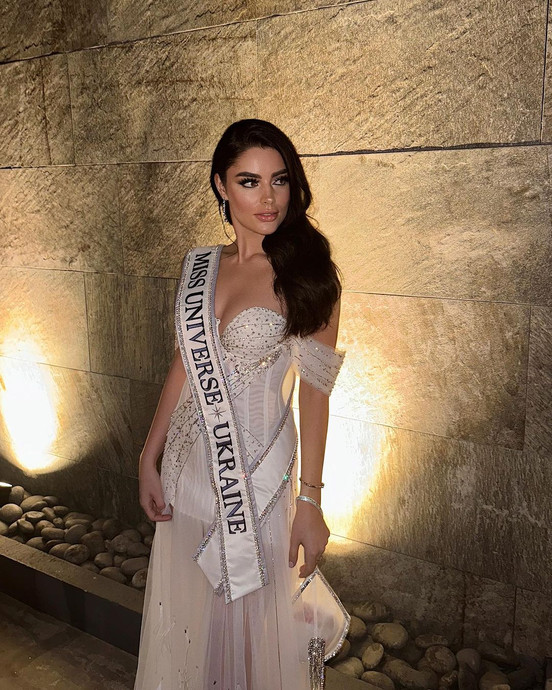 Ангеліна Усанова представляє Україну на конкурсі краси Міс Всесвіт