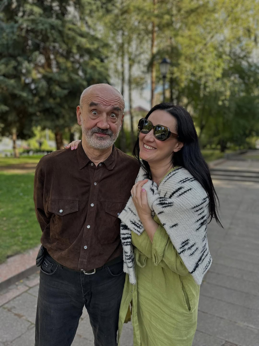 Соломія Вітвіцька попозувала з татом для милого фото