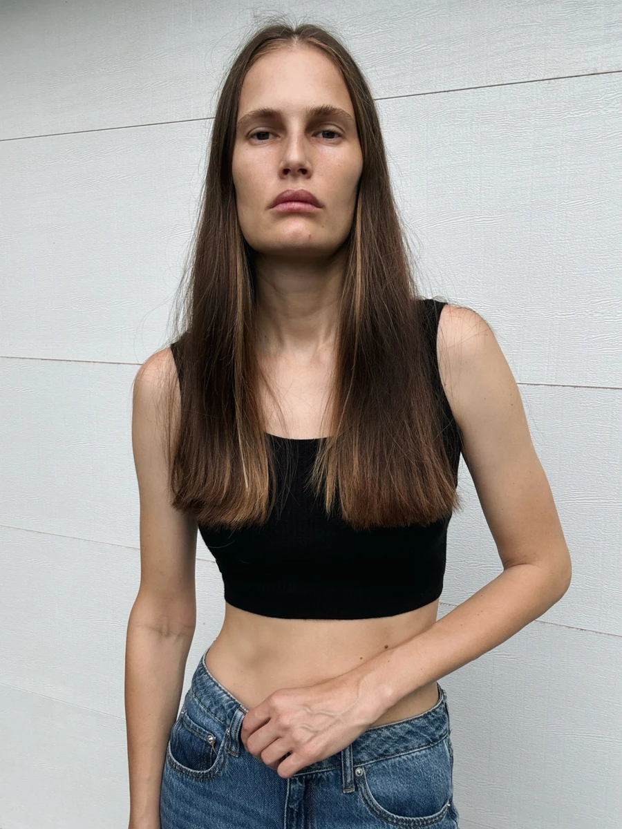 Алла Костромічова посвітила пласким животом у топіку