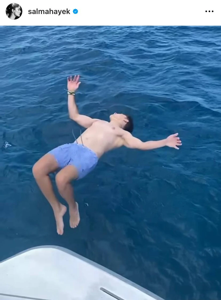 Швидше за все, це хлопець під час відпочинку з родиною батька цього літа