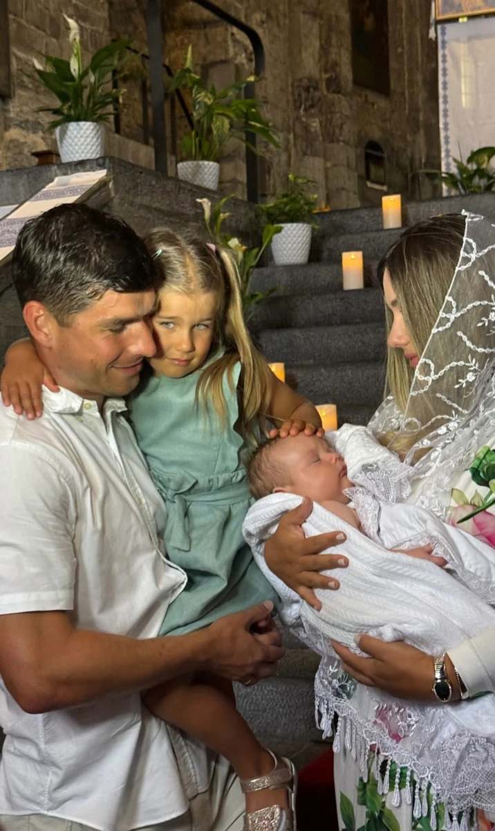 Руслан Маліновський замилував фото дочки на хрещенні сина