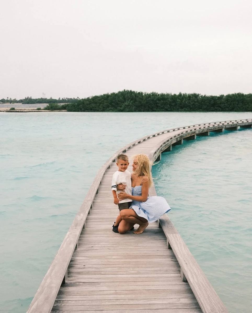 Даша Квіткова з сином на відпочинку