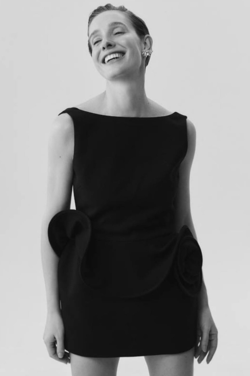 Катерина Осадча у короткій сукні похвалилася струнким тілом