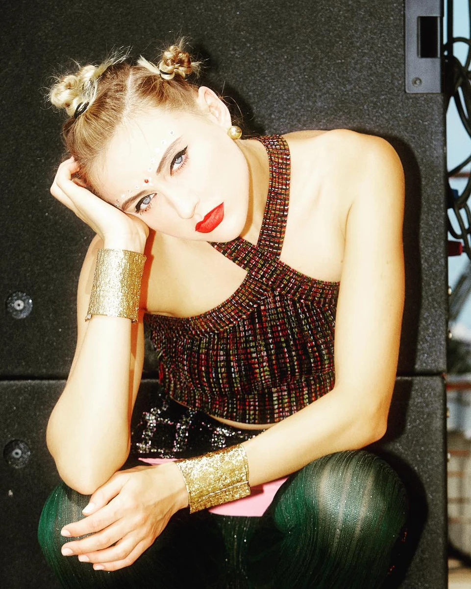 Єва Бушміна у топі