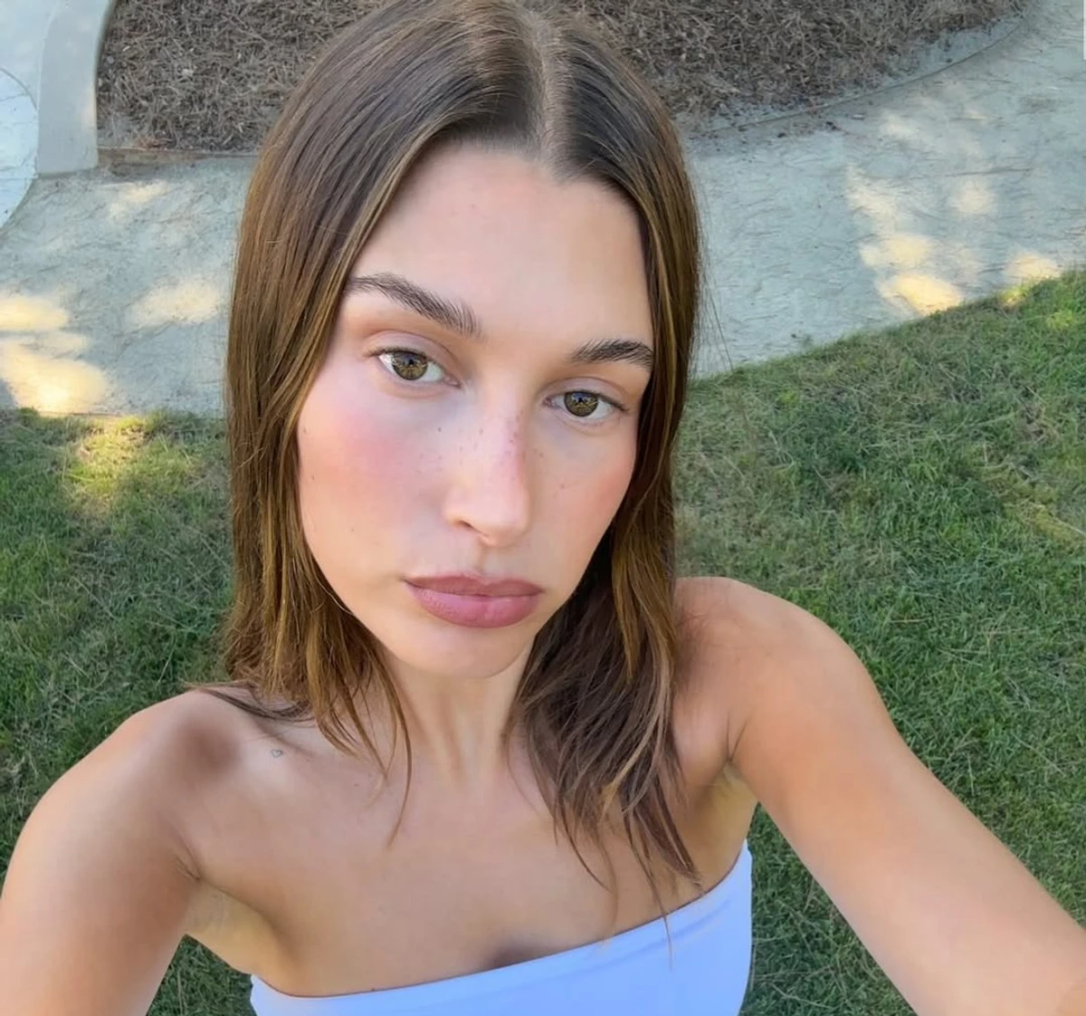 Хейлі Бібер розповила про ін'єкції, які робить для догляду за обличчям