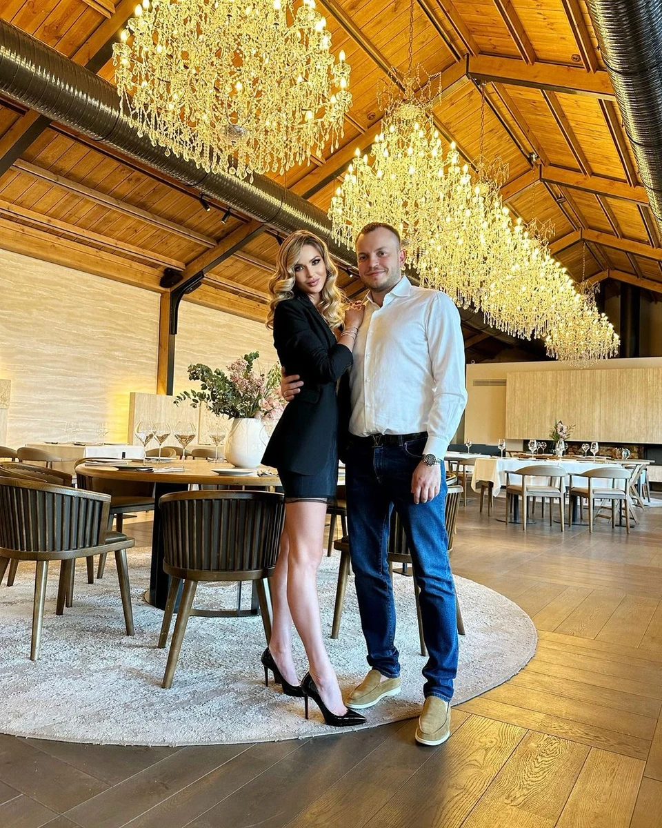 Олег у мережі називає Валерію своєю коханою