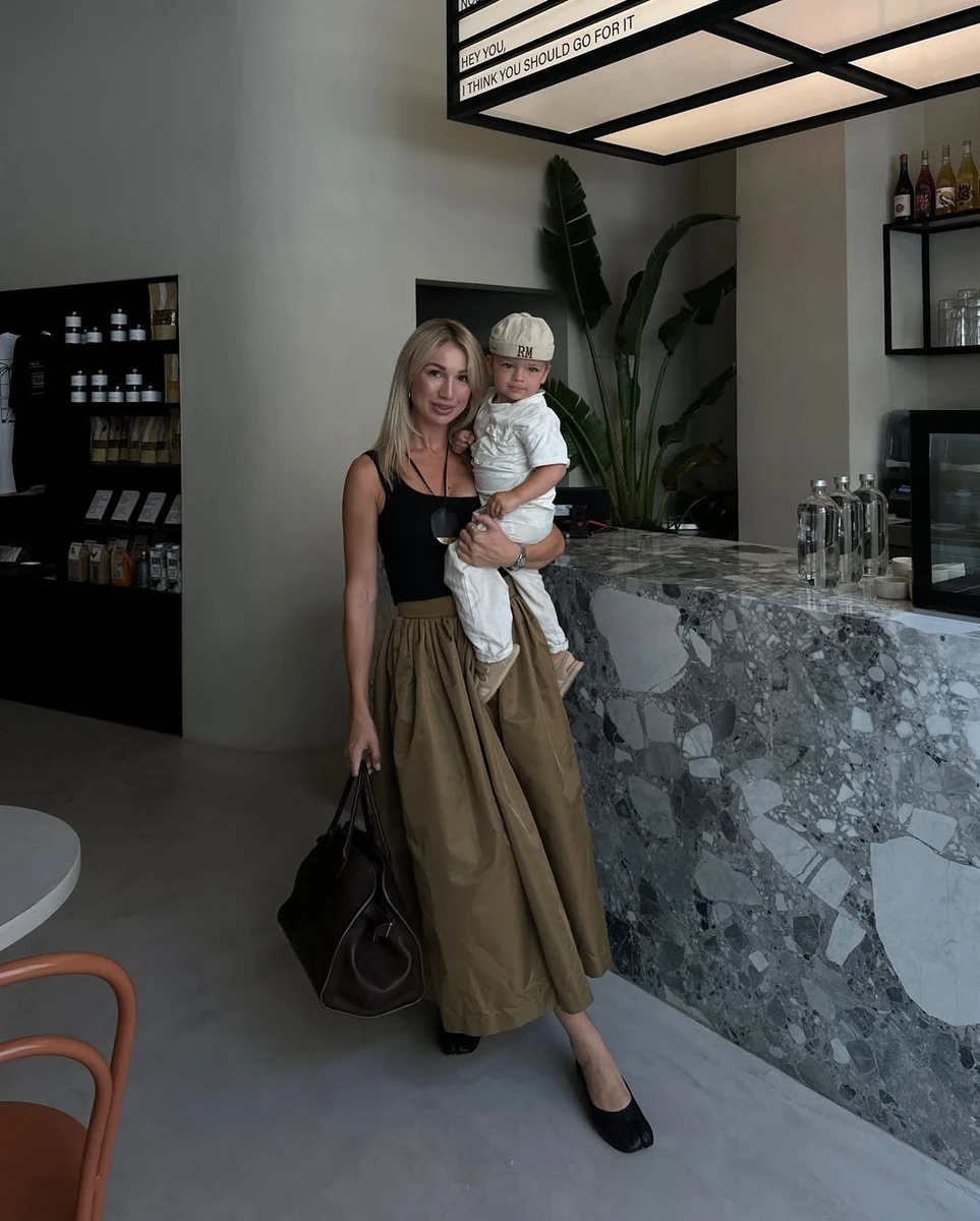 Обʼємна спідниця весна 2025