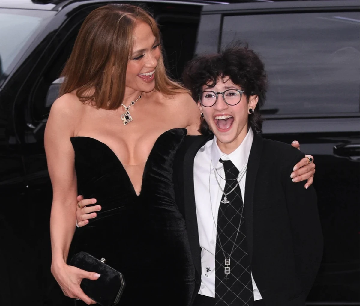 Дженніфер Лопес пояснила, що почувалася винною перед дітьми