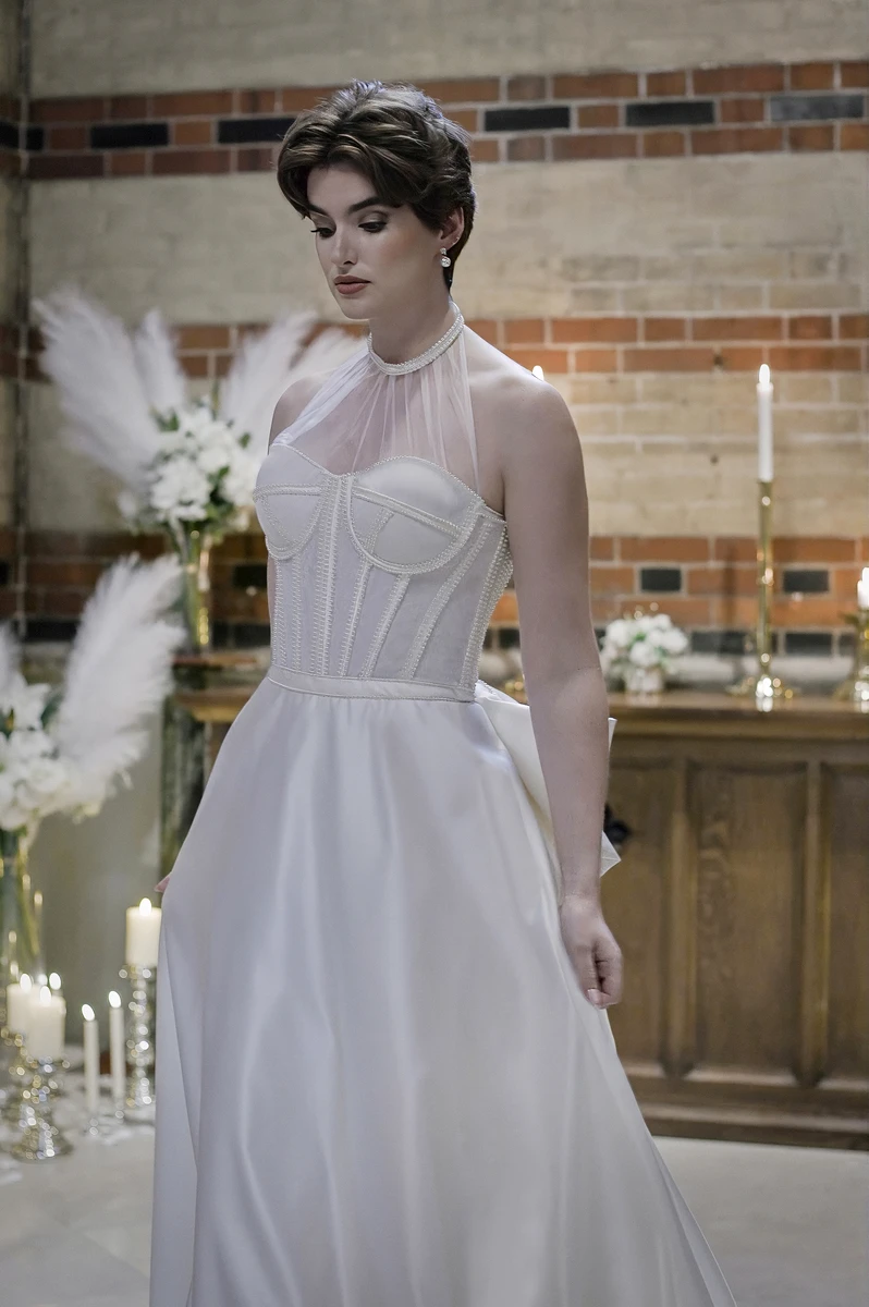 Вінтажна весільна сукня