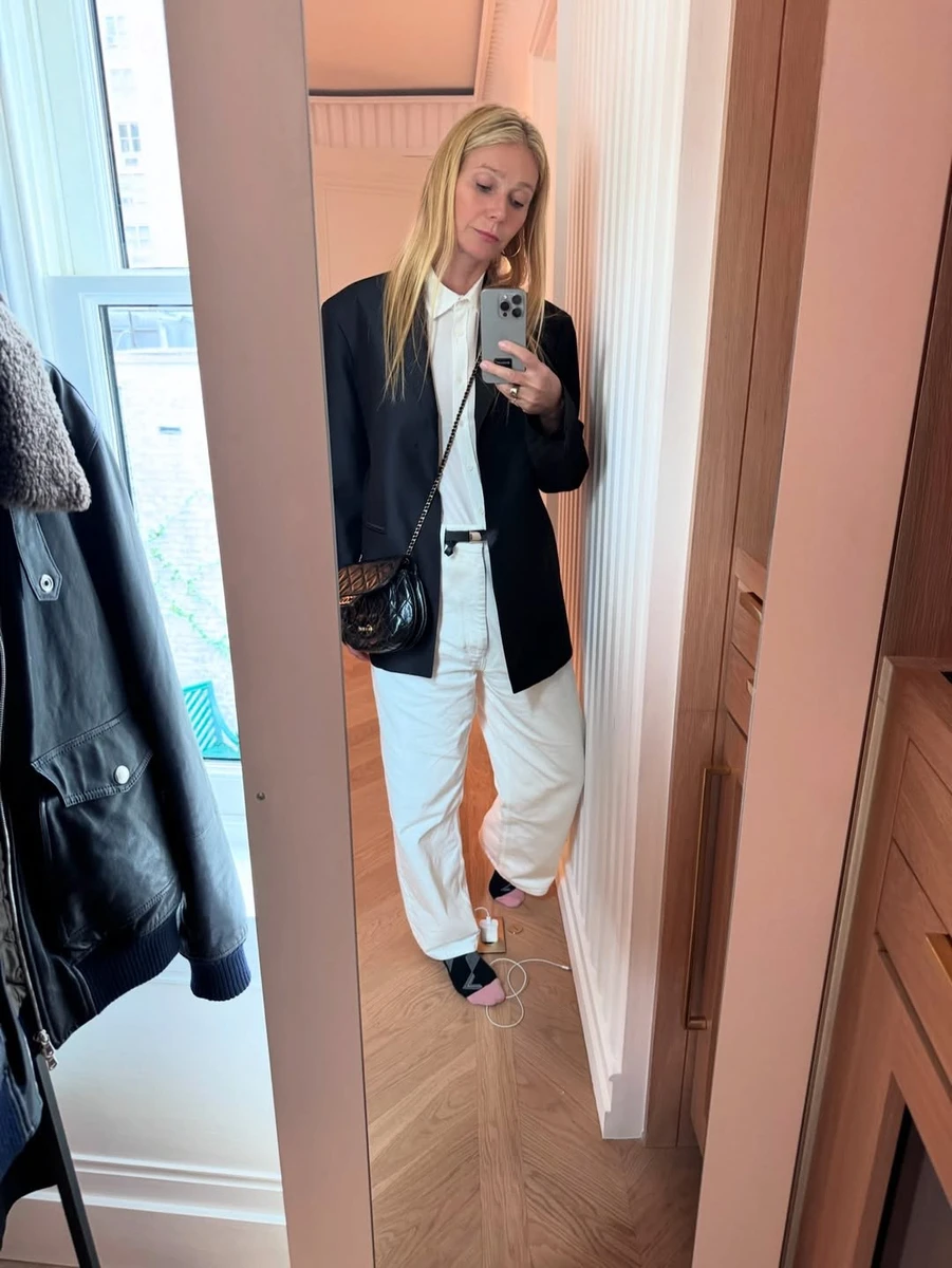 Гвінет Пелтроу похвалилася своїм стильним літнім гардеробом