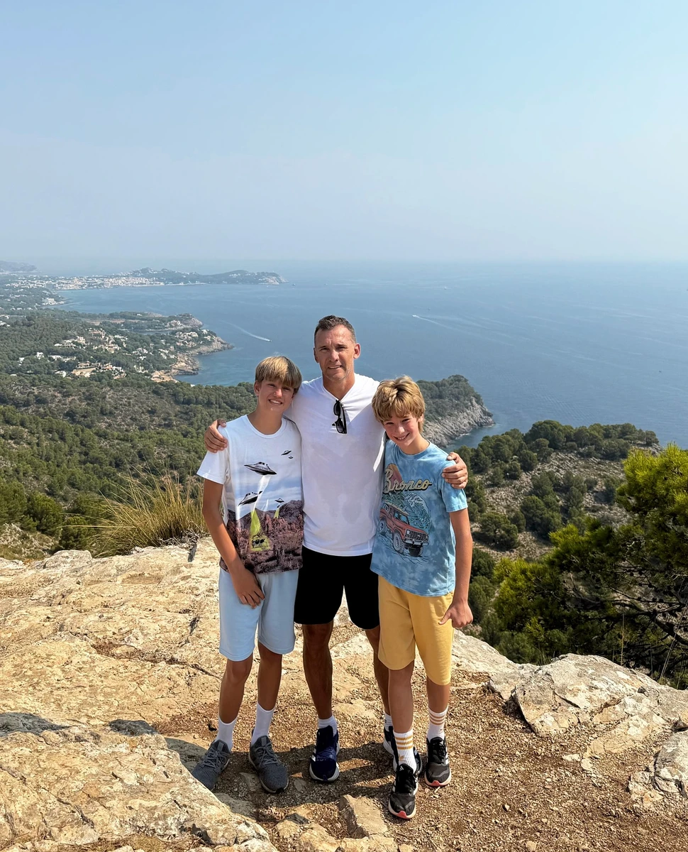 Шевченко з молодшими синами