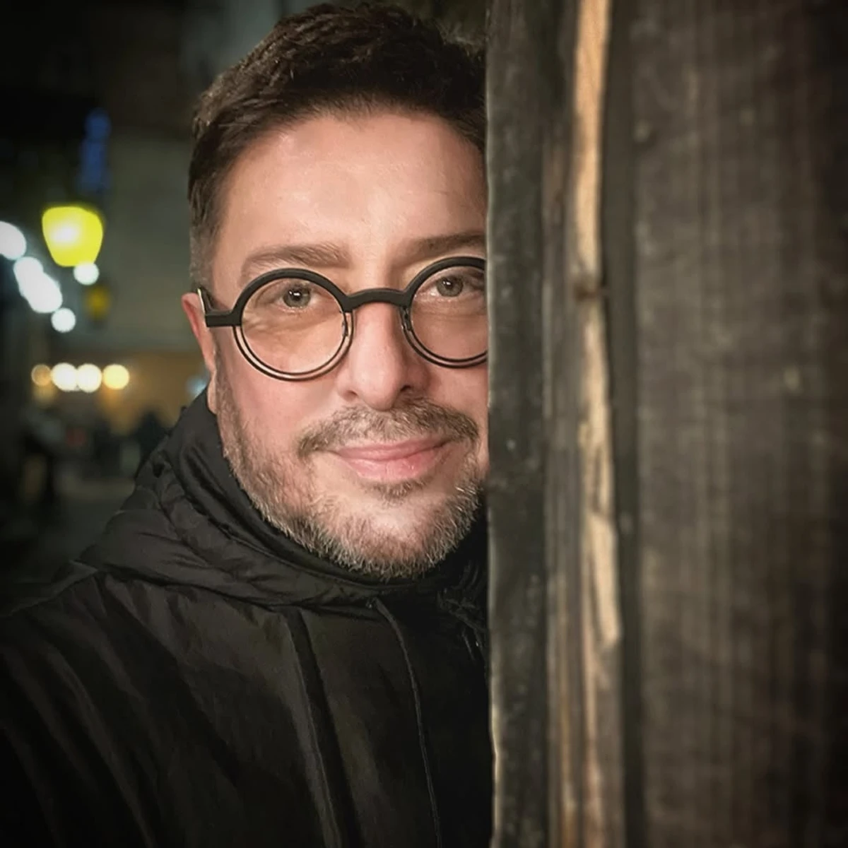 Телеведучий Олексій Суханов