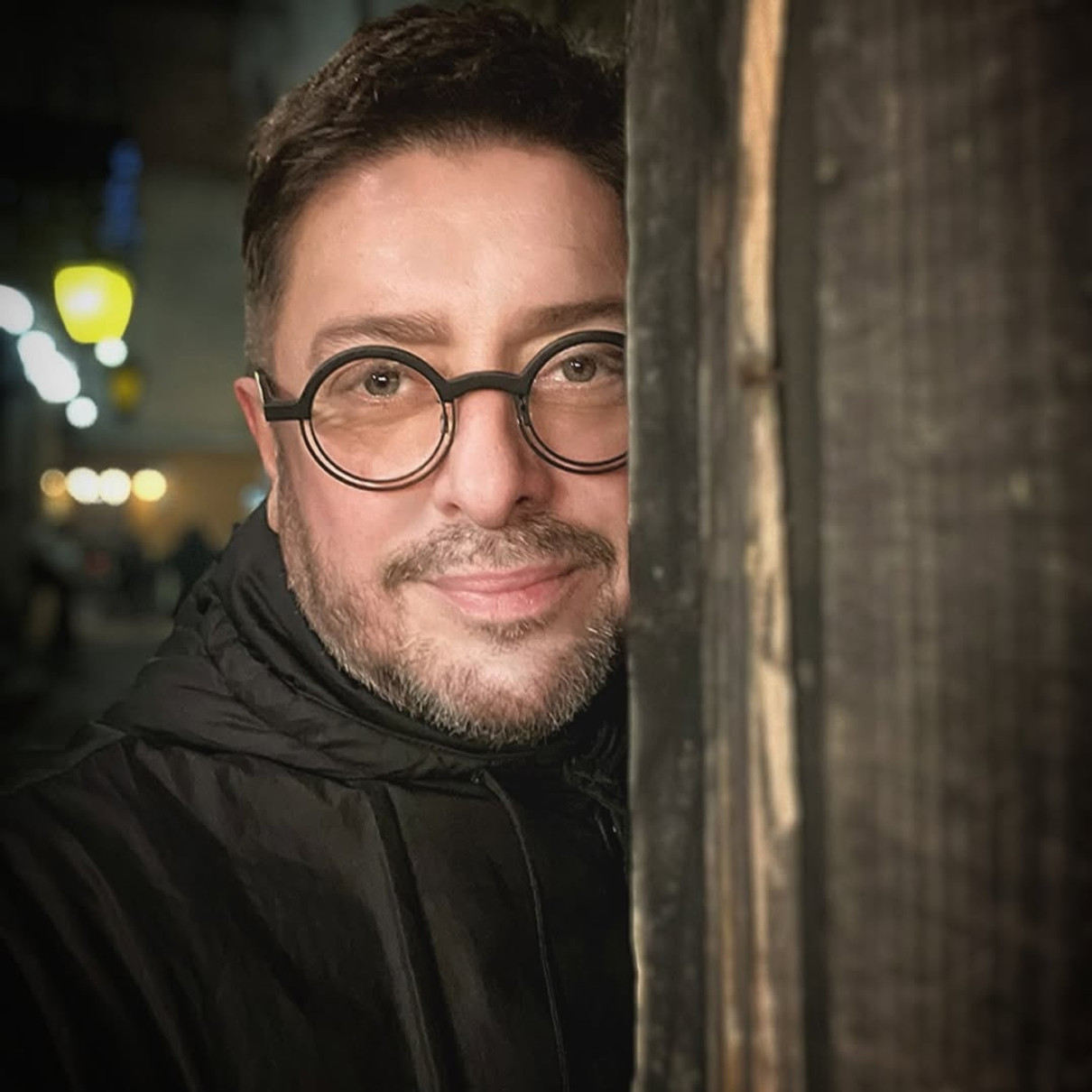 Телеведучий Олексій Суханов