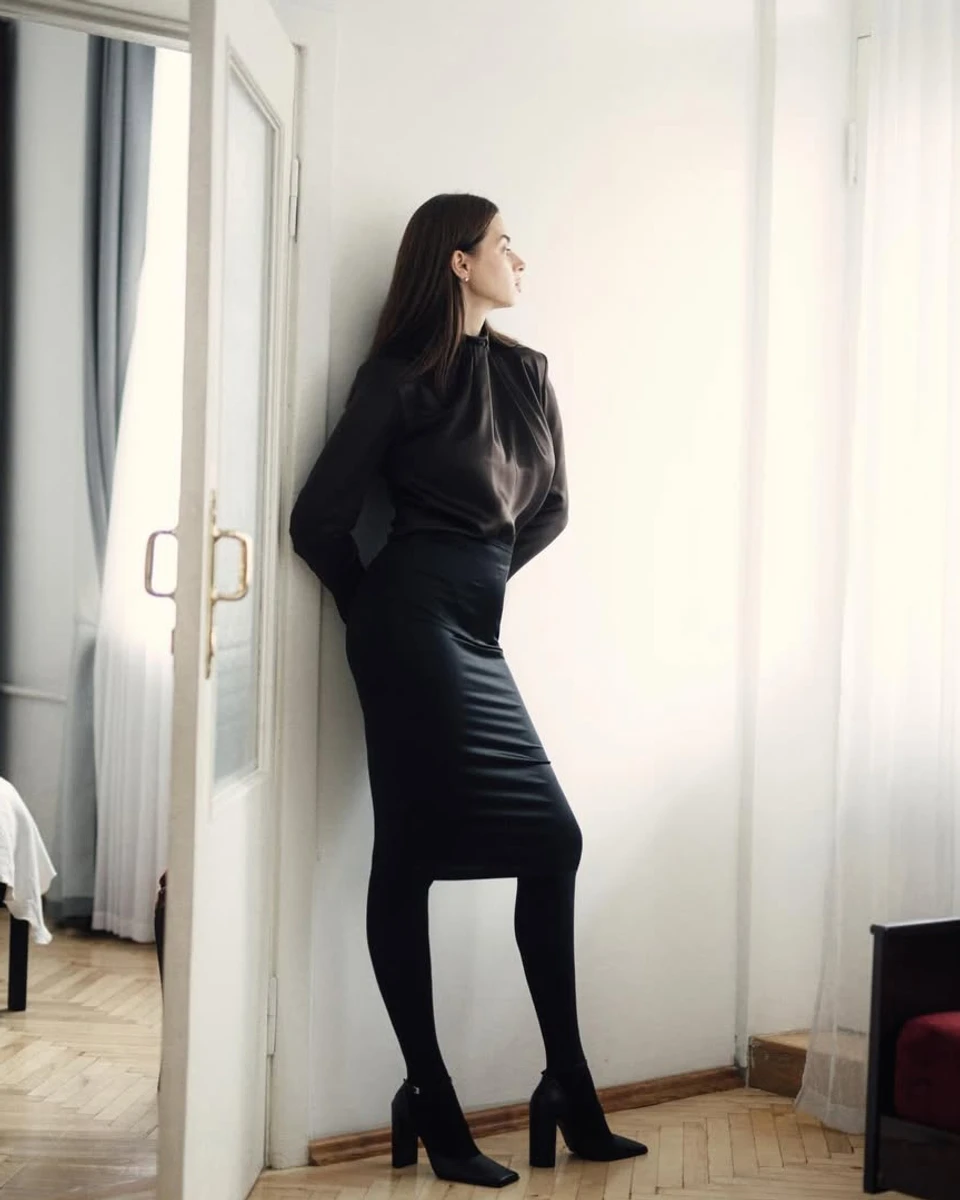 Катерина Усик наробила стриманих фото з нагоди 8 березня