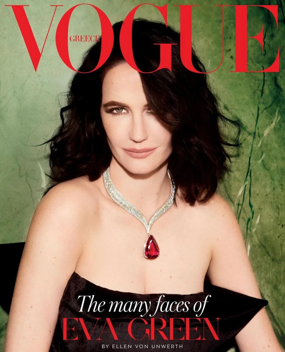 Окремої уваги заслуговують діамантові прикраси