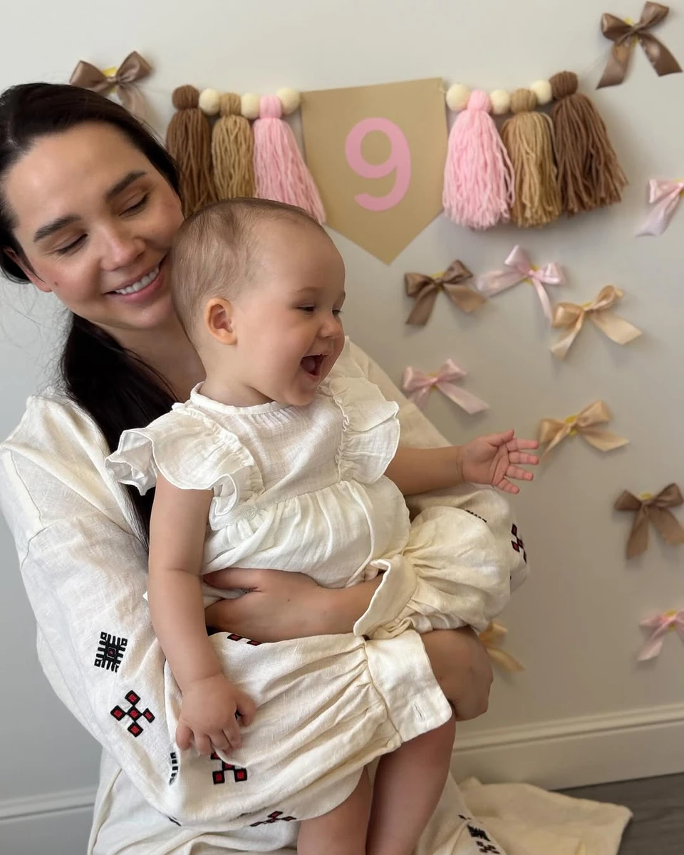 Наталія Татарінцева пообіймала єдину дитину