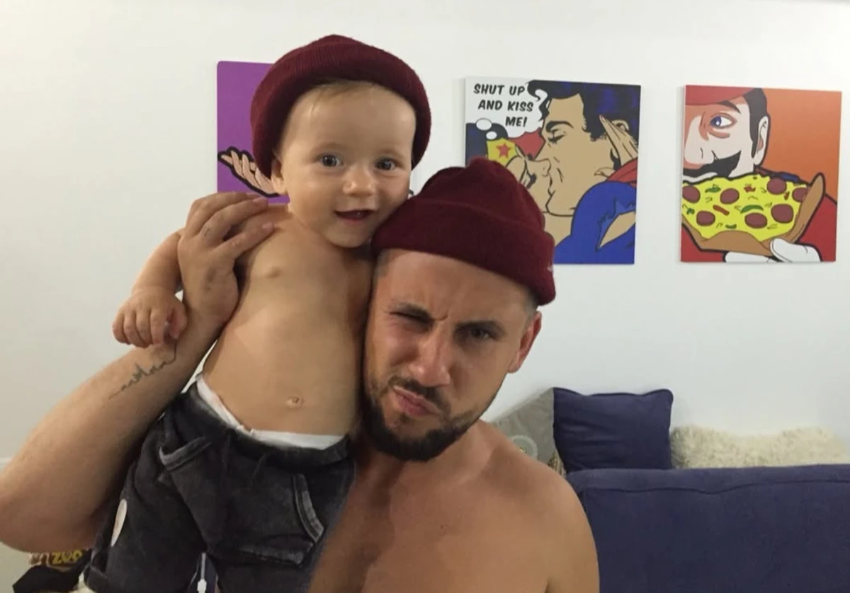 Дмитро Монатік замилував обіймами з синочком