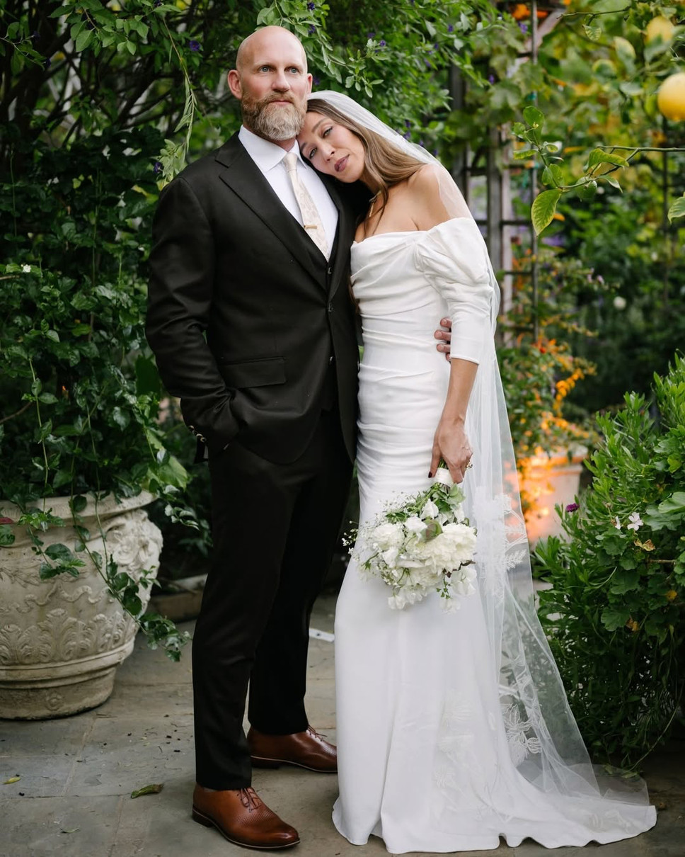 Сестра Джіджі та Белли Хадід вийшла заміж просто неба