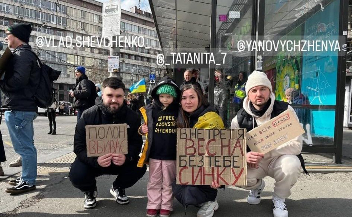 Відомі блогери долучаються до акції і тим самим залучають свої великі аудиторії 